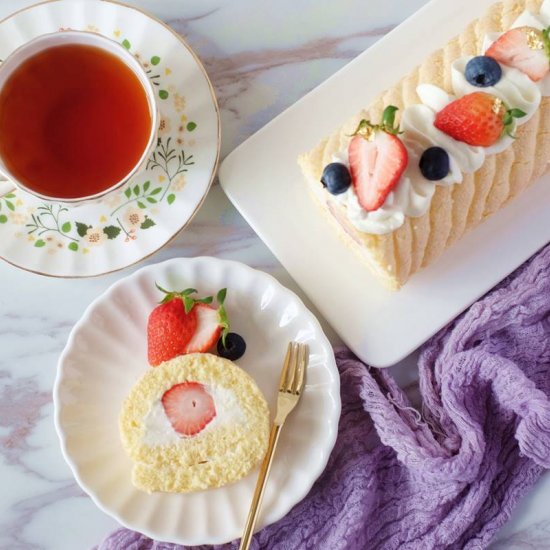 Strawberry Roll Cake