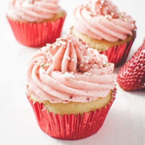 How to Make Strawberry Buttercream