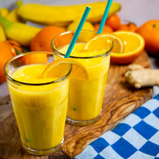 Easy Tropical Banana Mango Smoothie