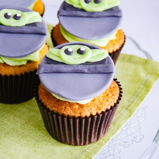 Easy Baby Yoda Cupcakes