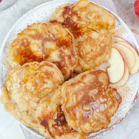 apple cinnamon pancakes