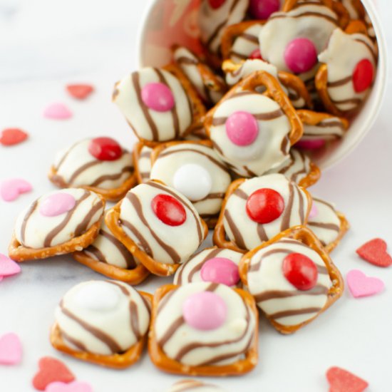 Valentine’s Day Pretzel Hugs