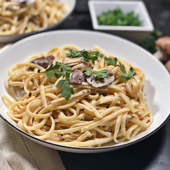 Creamy Vegan Truffle Mushroom Pasta