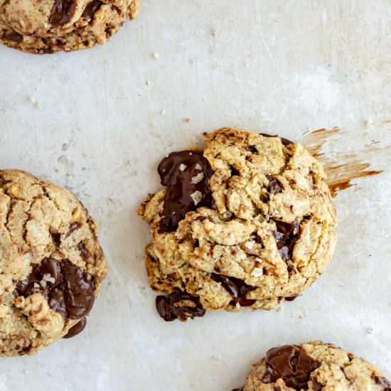 Walnut Chocolate Chip Cookies