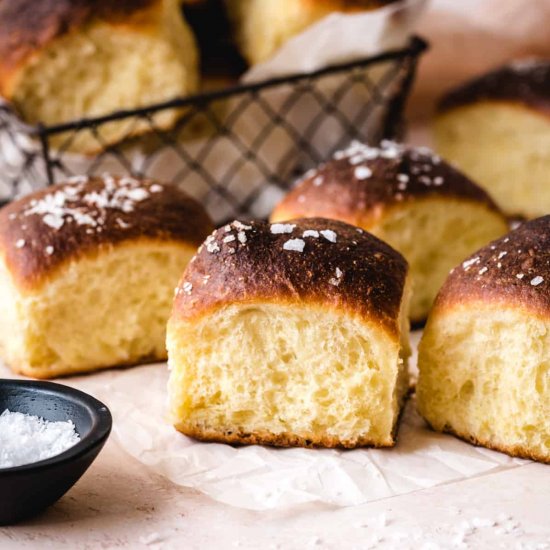 PULL-APART POTATO ROLLS