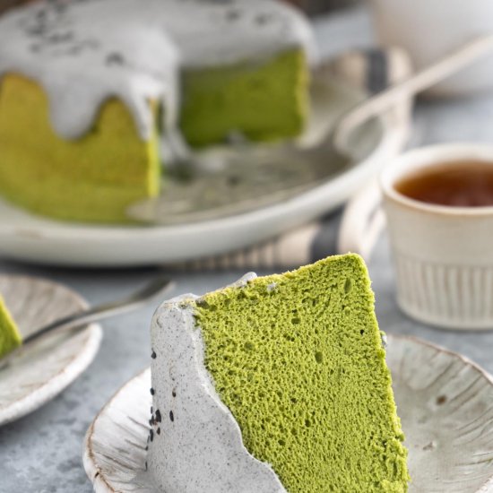 Matcha Chiffon Cake with Black Sesa