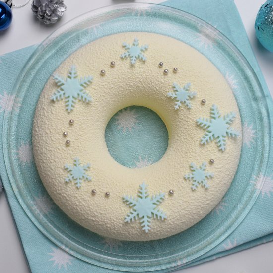 Winter cake snowflake