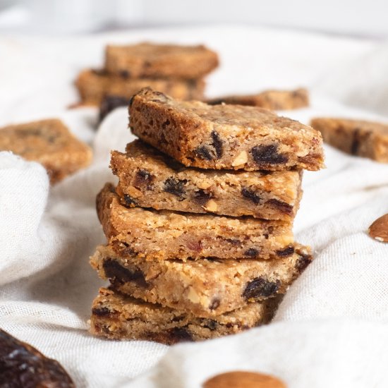 Almond and Date Bars