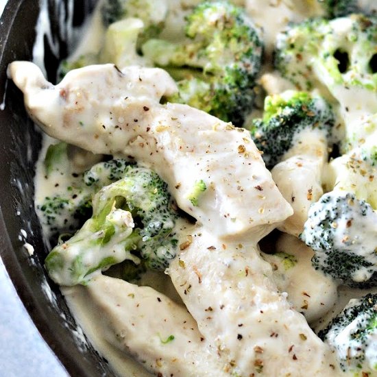 LOW CARB CHICKEN ALFREDO