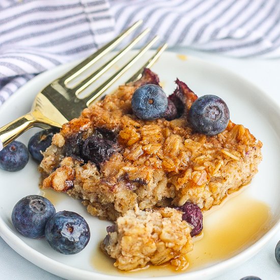 Healthy Blueberry Baked Oatmeal