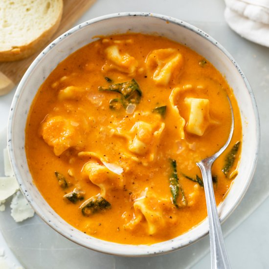 Tomato Tortellini Soup