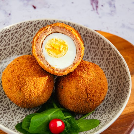 Vegetarian Scotch Eggs for Picnics