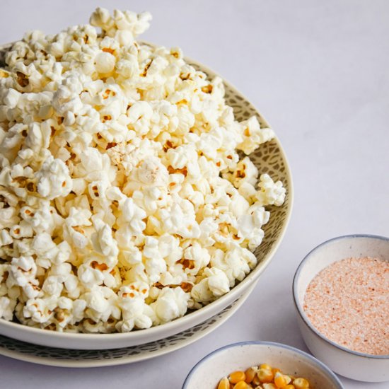 Homemade Salted Popcorn