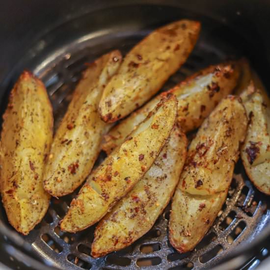 Crispy Air Fried Potato Wedges