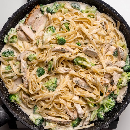 Chicken Broccoli Alfredo