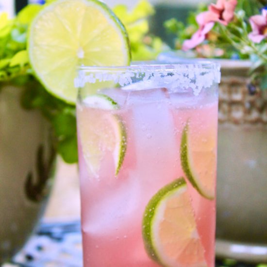 Irish Whiskey Paloma Fizz Cocktail