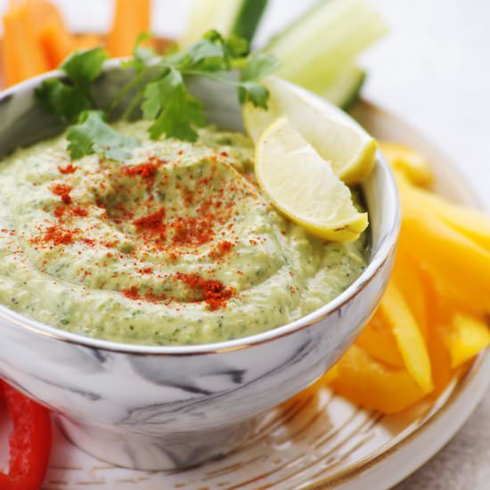 Creamy Avocado Yogurt Dip