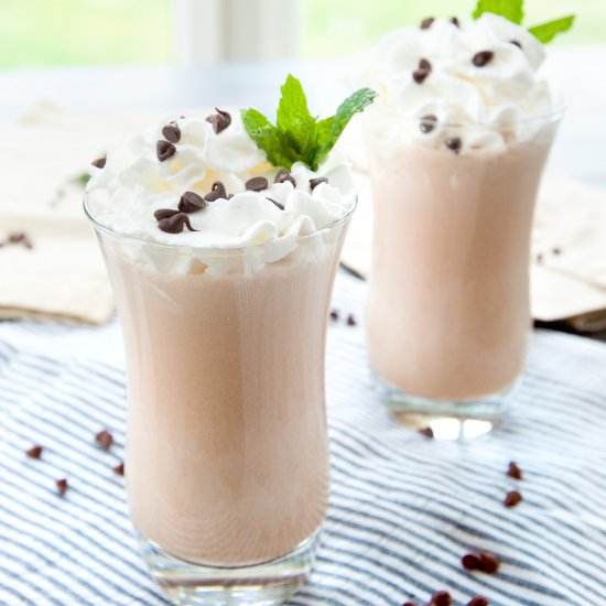 Mint Chocolate Chip Smoothie