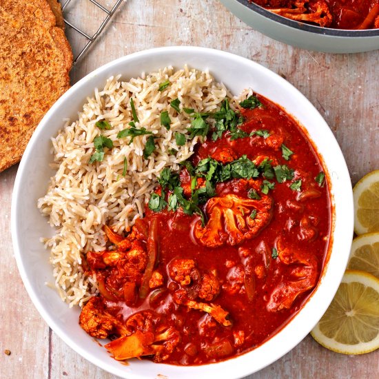 Cauliflower with vindaloo sauce