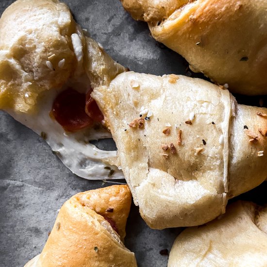 Pepperoni and cheese pizza roll ups