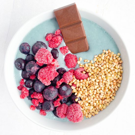 Banana Passionfruit Smoothie Bowl