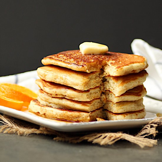 The Easiest Fluffy Pancakes