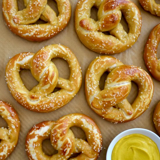 Easy Homemade Soft Pretzels