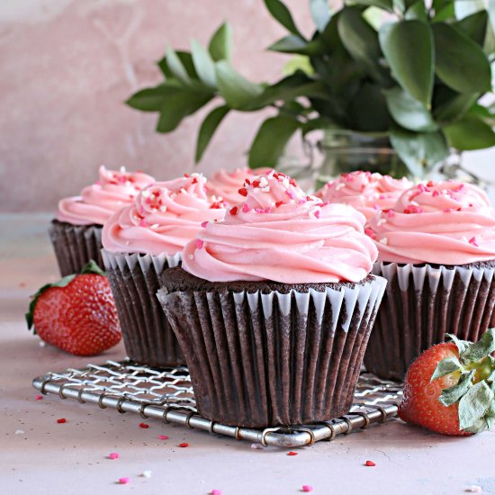 Chocolate and Strawberry Cupcakes