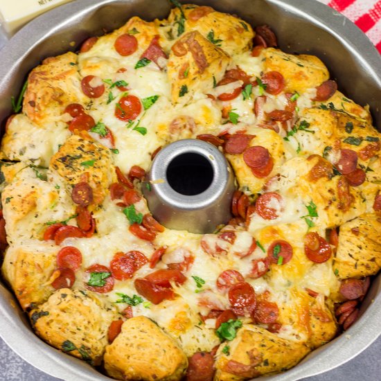 Pepperoni Pizza Monkey Bread