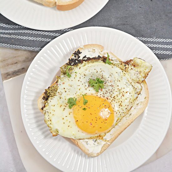 KETO PESTO EGGS TOAST