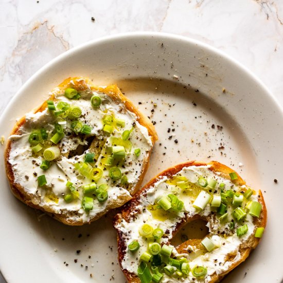 Bagel with Cream Cheese Scallions