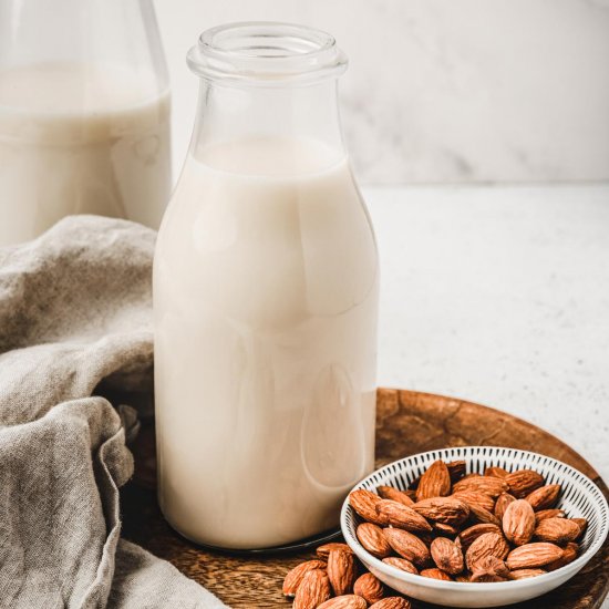 How to make almond milk