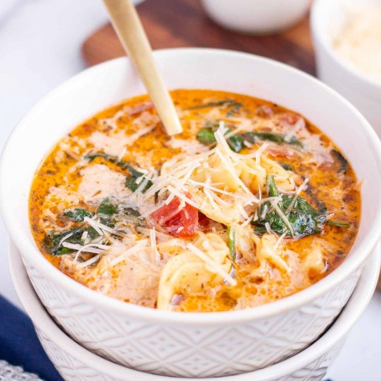 Instant Pot Tortellini Soup