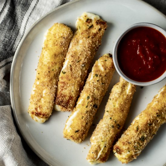 Air Fryer Mozzarella Sticks