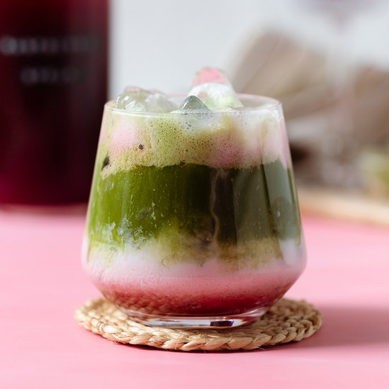 ICED RASPBERRY MATCHA LATTE