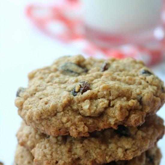 The Best Soft Oatmeal Raisin Cookie