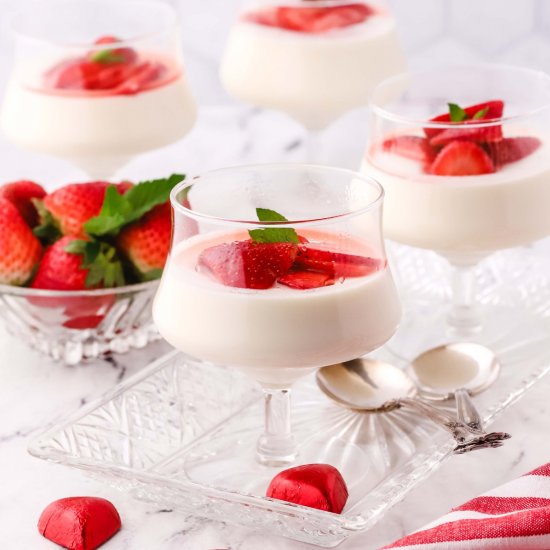 Panna Cotta with Strawberries