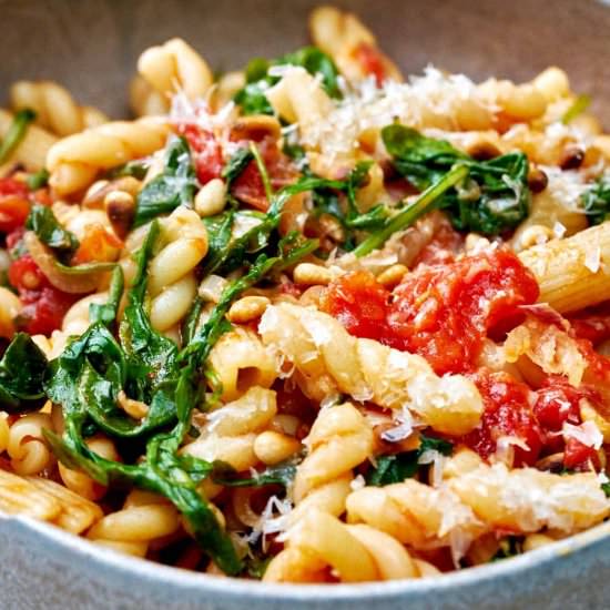 Arugula Pasta with Tomato