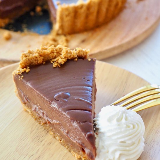 No Bake Chocolate Pie