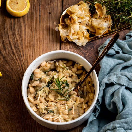 Stewed White Beans w Roasted Garlic