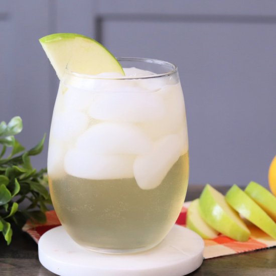 Apple Whiskey Fizz