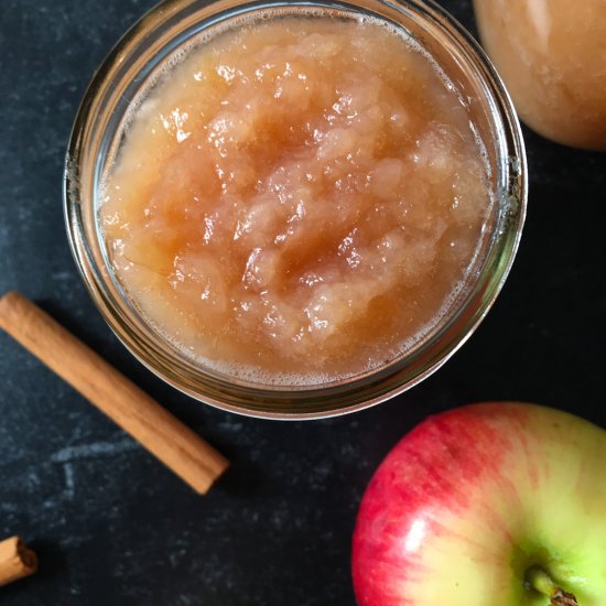 Homemade Unsweetened Applesauce