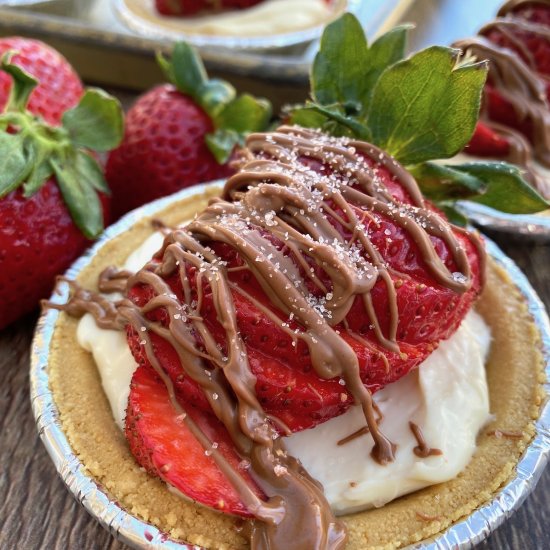 Chocolate Strawberry (Mini) PIes