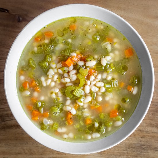 White Bean Soup with Celery and Car