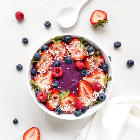 Mixed Berry Smoothie Bowl