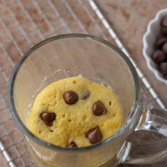 Protein mug cake in the microwave