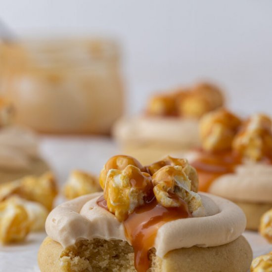 Crumbl caramel corn cookies