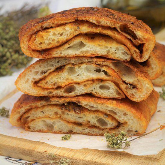 Paprika and Garlic Herb Bread