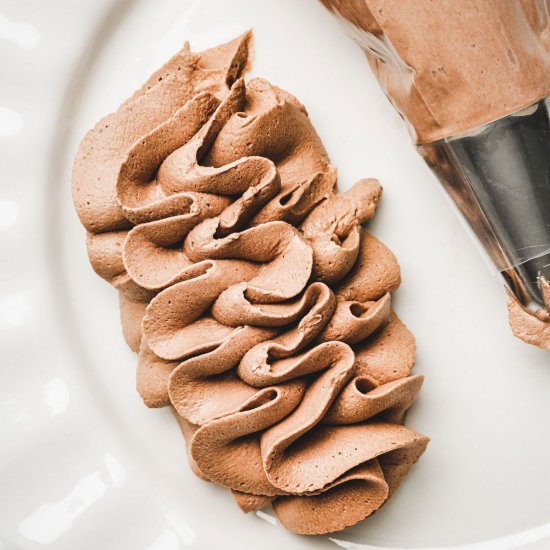 Chocolate mascarpone frosting