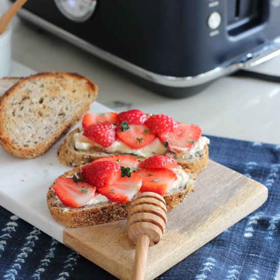 Strawberry Cream Cheese Toast